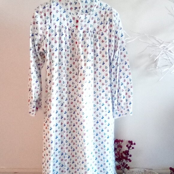 Womens Lanz Of Salzburg  Cottagecore flannel nightgown Heart Buttons Size S - Picture 13 of 16